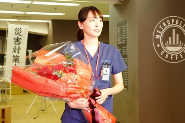 新垣結衣様 クランクアップお写真 EWB